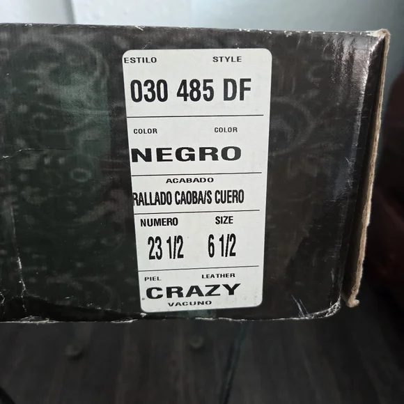 Western Red Rose Embroidered Boots With Matching Belt - Picture 7 of 7